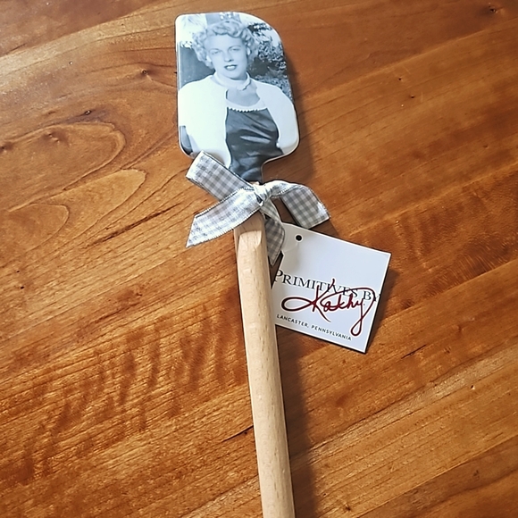 CUTE HOSTESS GIFT --READ THE INSCRIPTION  (SEE OTHER PHOTOS) Brand new Spatula - Picture 1 of 3